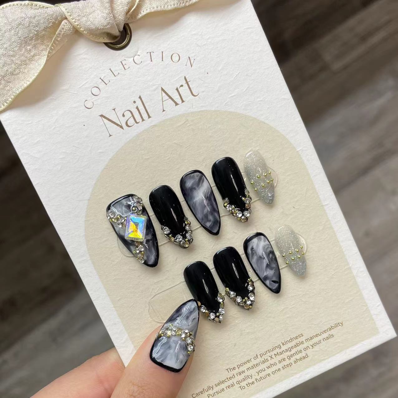 Stampa fatta a mano sulle ungh - Resin Art Glitter recensione e prezzo