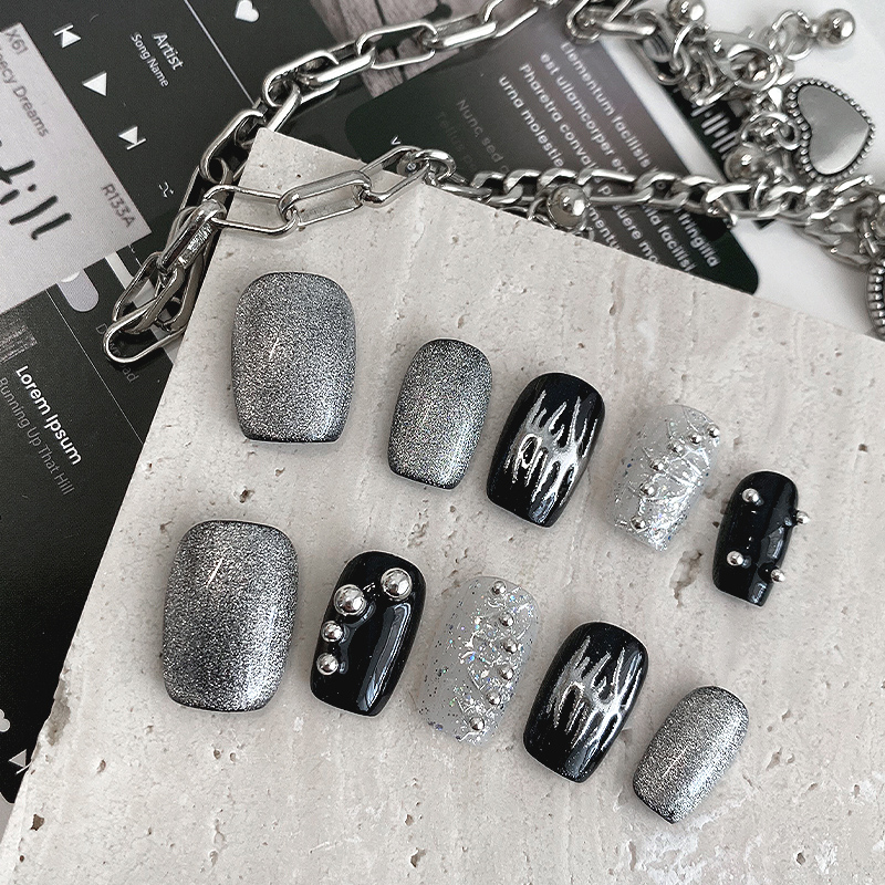10 Pezzi di Unghie Finte Corte - Resin Art Glitter recensione e prezzo