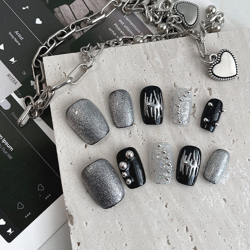 10 Pezzi di Unghie Finte Corte - Resin Art Glitter recensione e prezzo